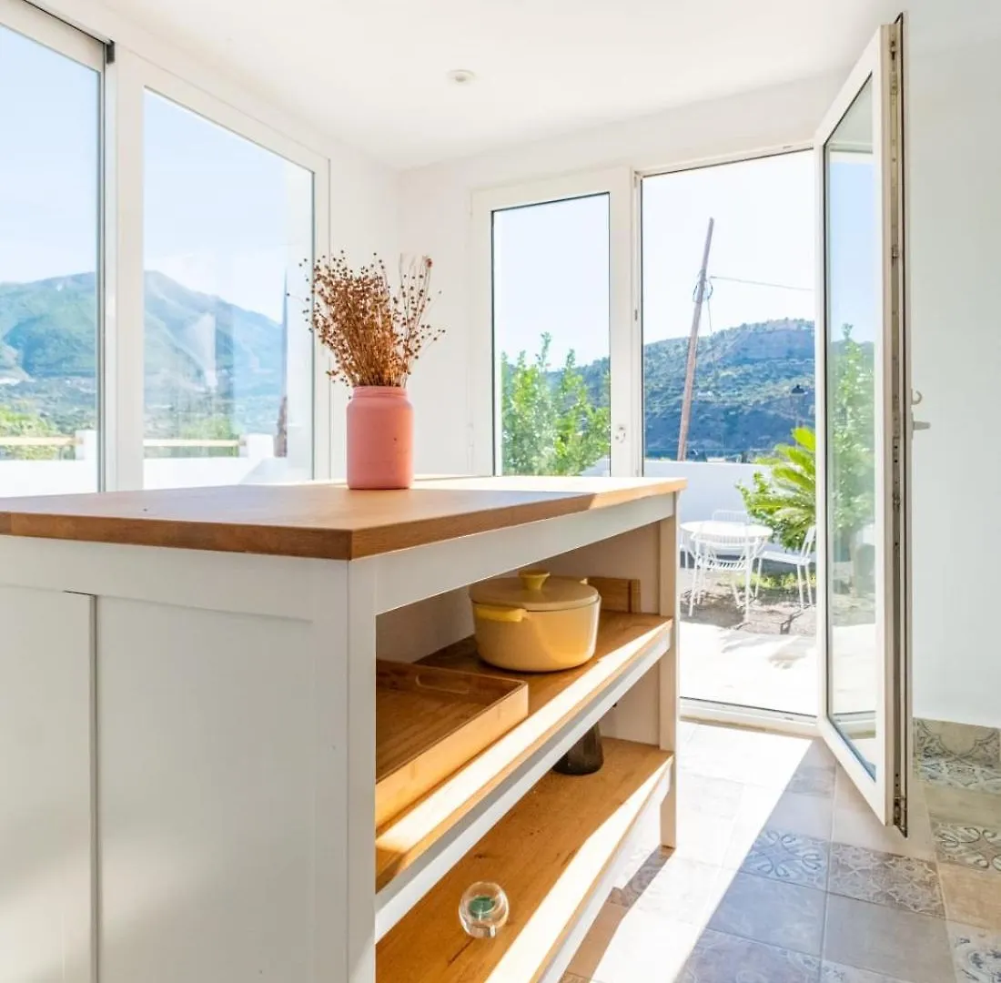 Villa Cayetana - Spacious 4-Bedroom Villa With Private Pool Terrace & Bbq Malaga