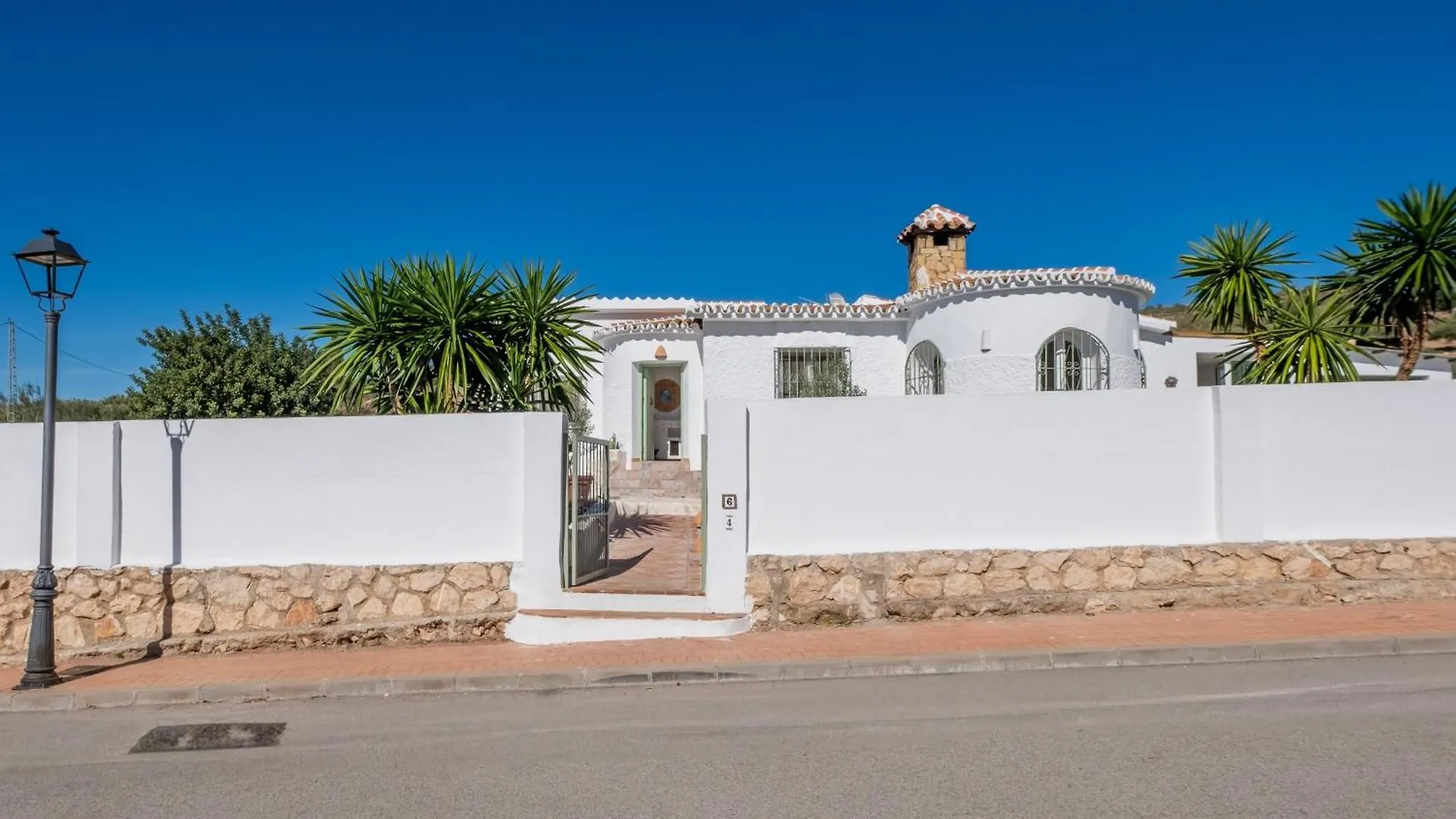Villa Cayetana - Spacious 4-Bedroom Villa With Private Pool Terrace & Bbq Malaga