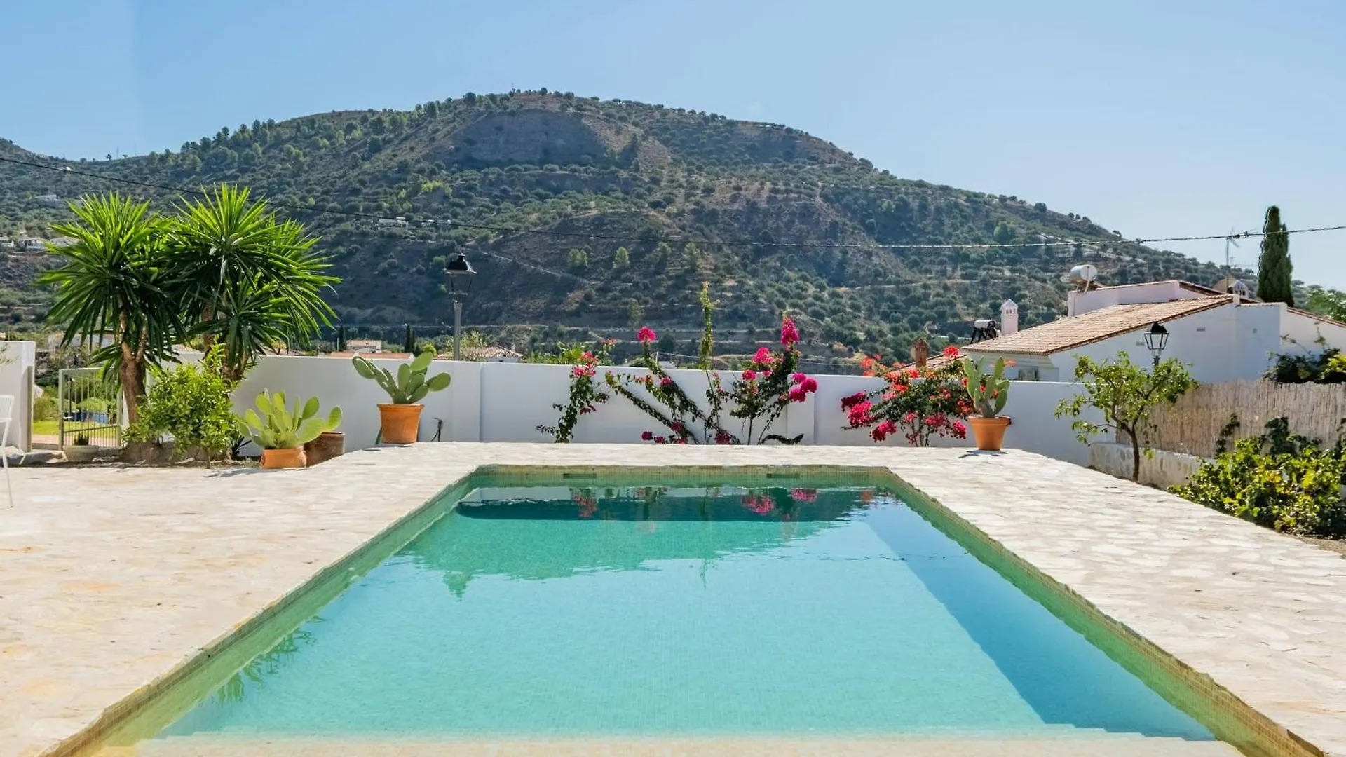 Villa Cayetana - Spacious 4-Bedroom Villa With Private Pool Terrace & Bbq Malaga