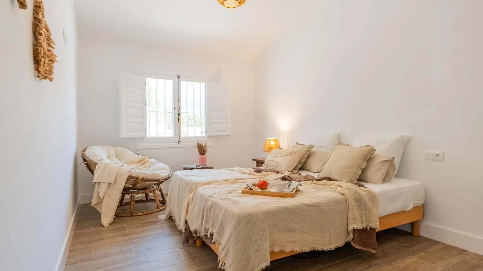 Villa Cayetana - Spacious 4-Bedroom Villa With Private Pool Terrace & Bbq Malaga Spain