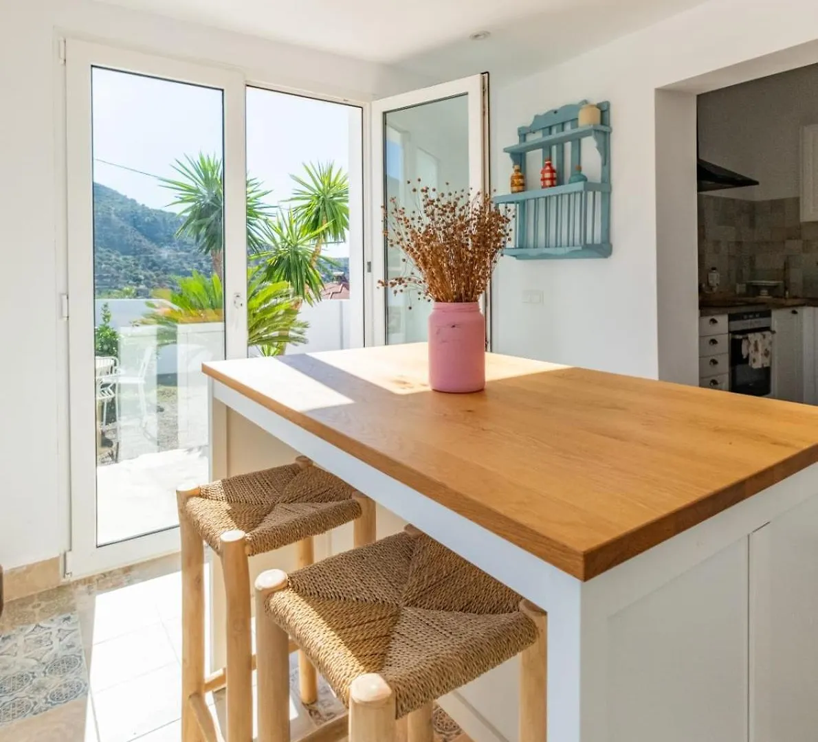 Villa Cayetana - Spacious 4-Bedroom Villa With Private Pool Terrace & Bbq Malaga