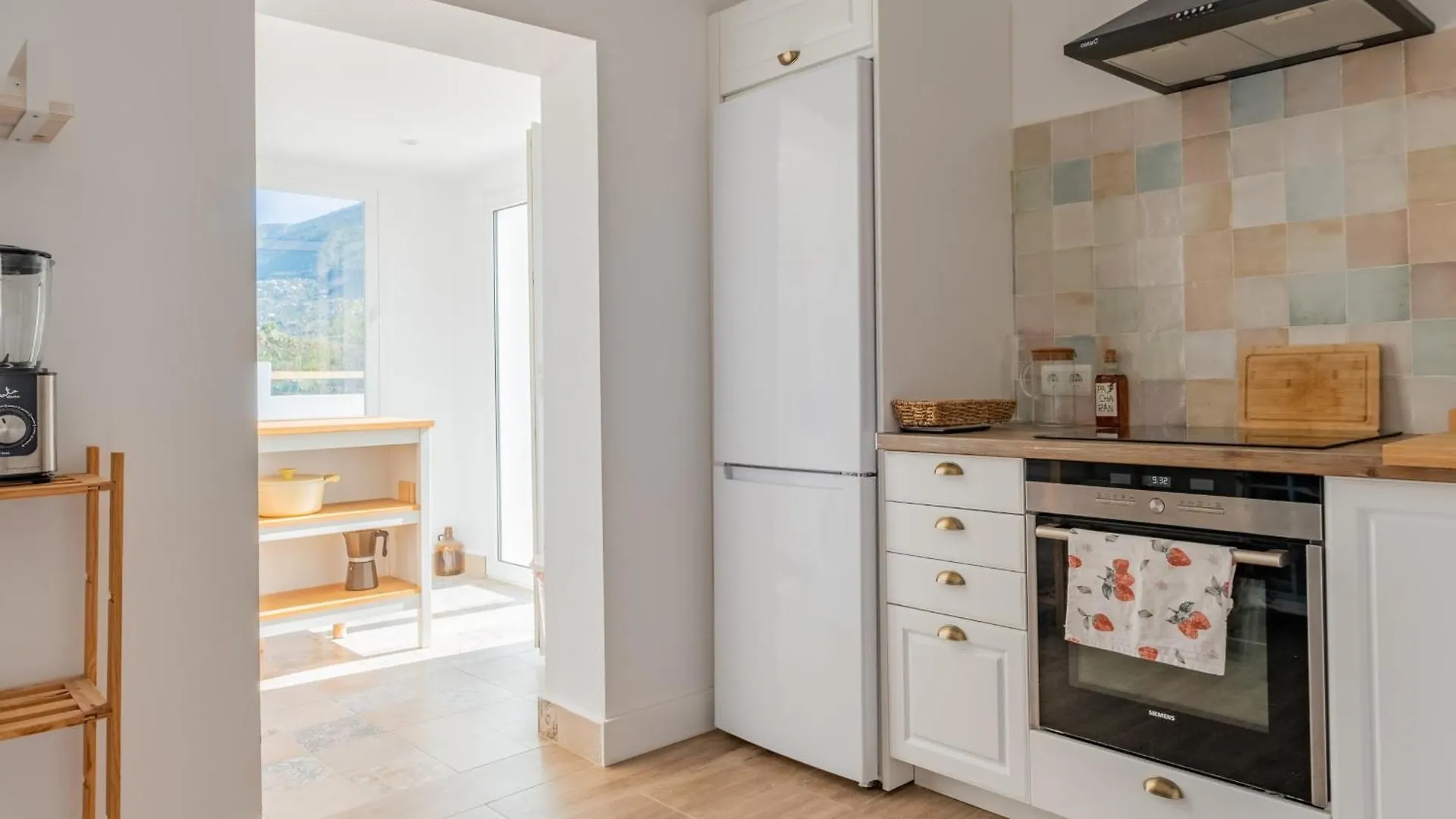 Villa Cayetana - Spacious 4-Bedroom Villa With Private Pool Terrace & Bbq Malaga