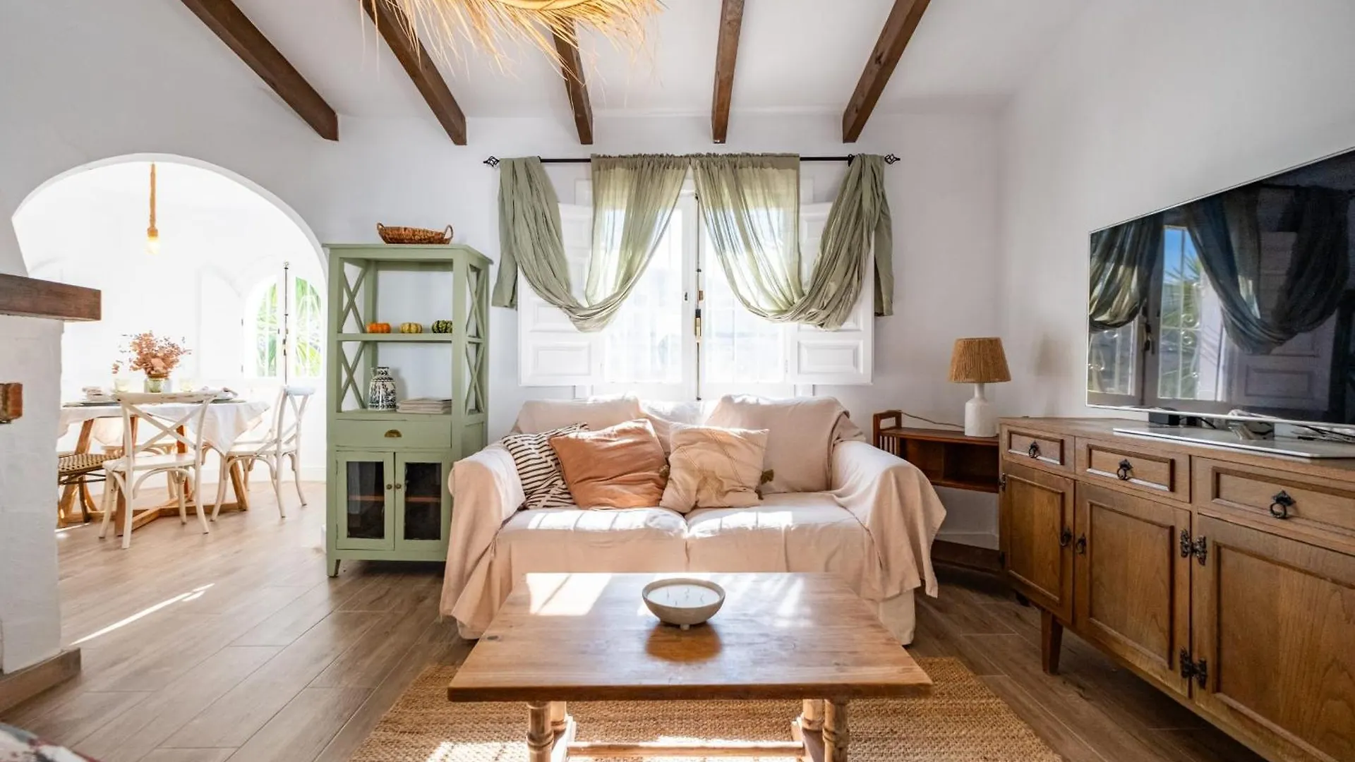 Villa Cayetana - Spacious 4-Bedroom Villa With Private Pool Terrace & Bbq Malaga Spain