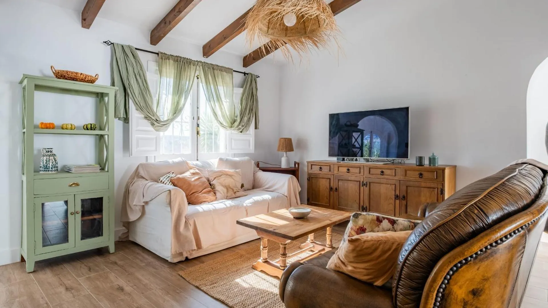 Villa Cayetana - Spacious 4-Bedroom Villa With Private Pool Terrace & Bbq Malaga
