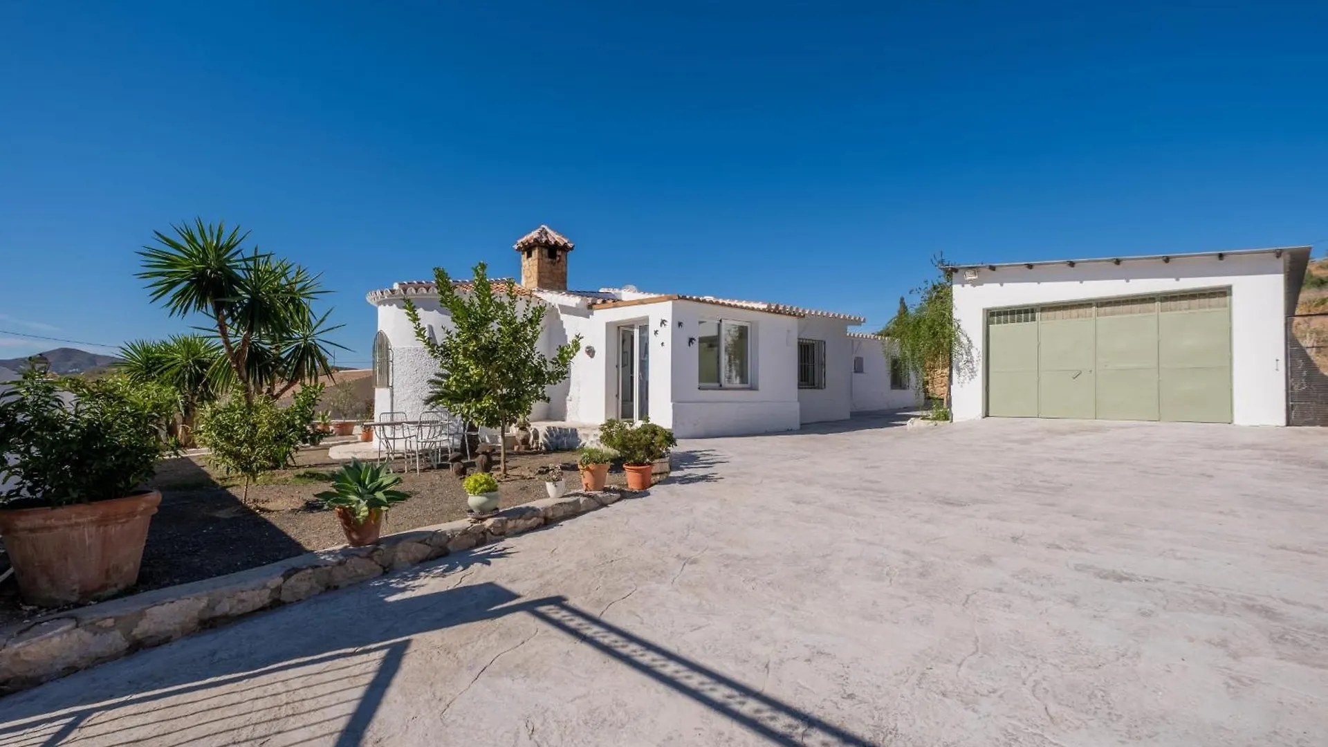 Villa Cayetana - Spacious 4-Bedroom Villa With Private Pool Terrace & Bbq Malaga